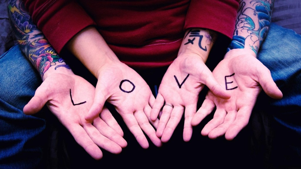  love writen in hand